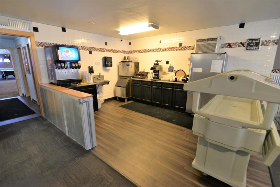Toronto Café and Lounge: 485 Main Ave, Toronto, SD 57268